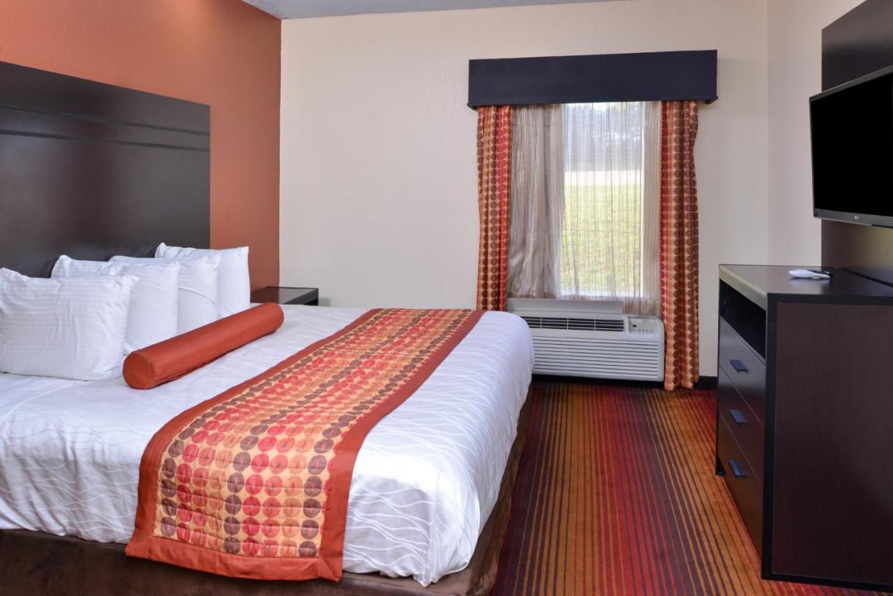 Motel America's Value & Suites-clinton 3*